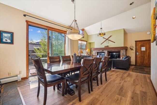 Building Photo - Move in special! Walk to Main Street and the Slopes! Amenities Abound! MOST UTILITIES Included! G...