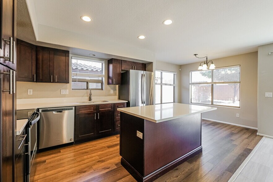 Building Photo - 4538 W Fawn Dr