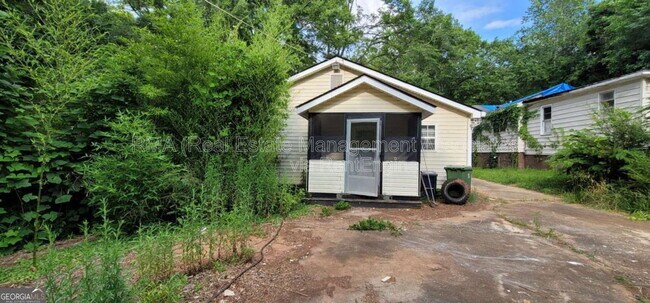 Building Photo - 363 N 16th St