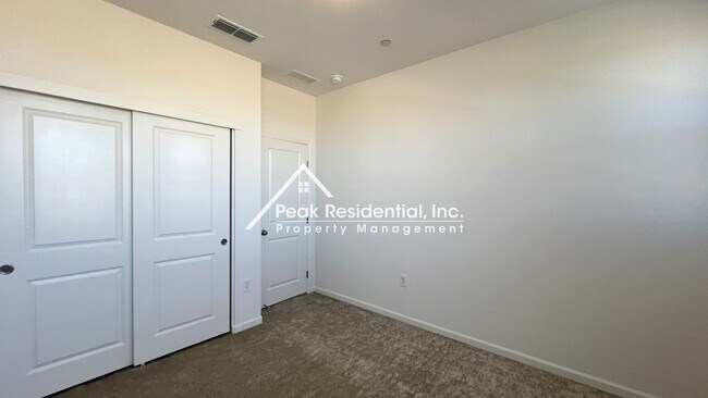 Building Photo - New Elk Grove 3bd/2.5ba Home near Big Horn...