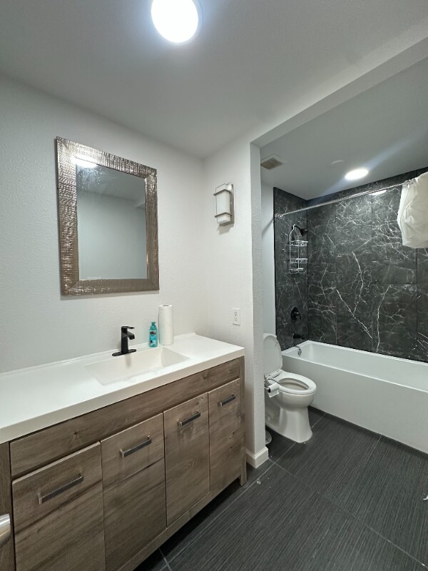 Building Photo - 4800 N Stanton St