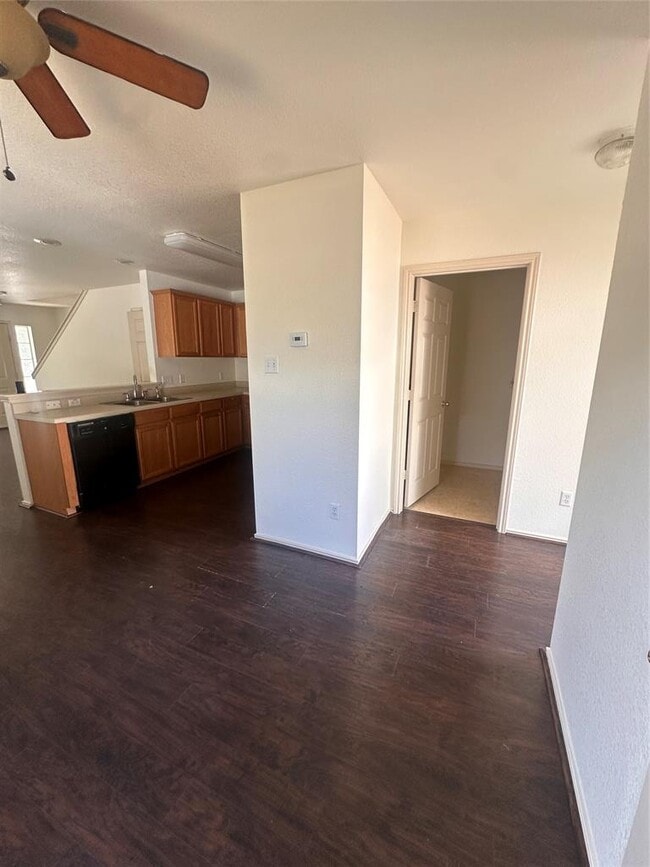 Building Photo - 508 Crater Lake Dr