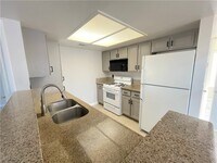 Building Photo - 8070 W Russell Rd