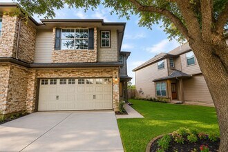 Building Photo - 14407 Birch Knoll Ln
