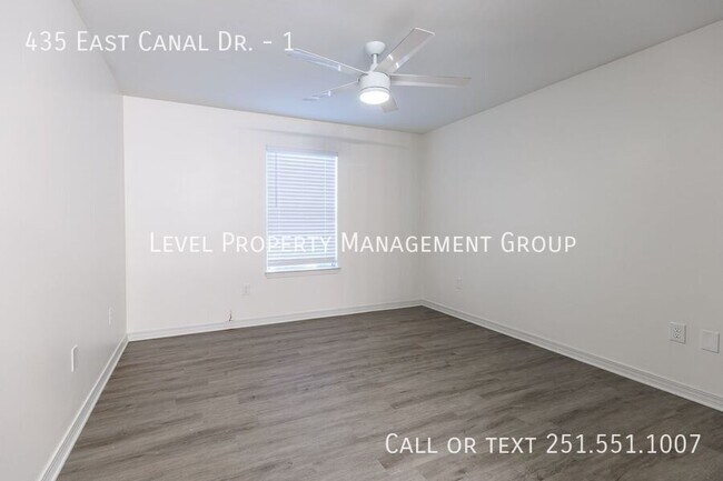 Building Photo - 435 E Canal Dr