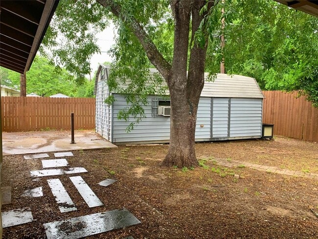 Building Photo - 4905 Richmond Ave