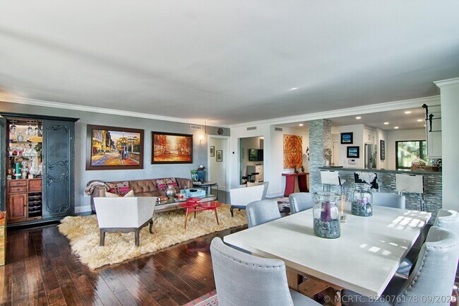 Building Photo - 2735 Polo Island Dr