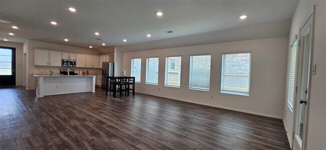 Building Photo - 9515 Meghan Heigts Dr