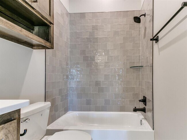 Building Photo - 2921 SW 132nd St