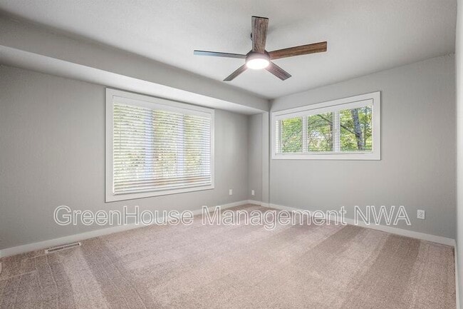 Building Photo - 6 Erith Ln