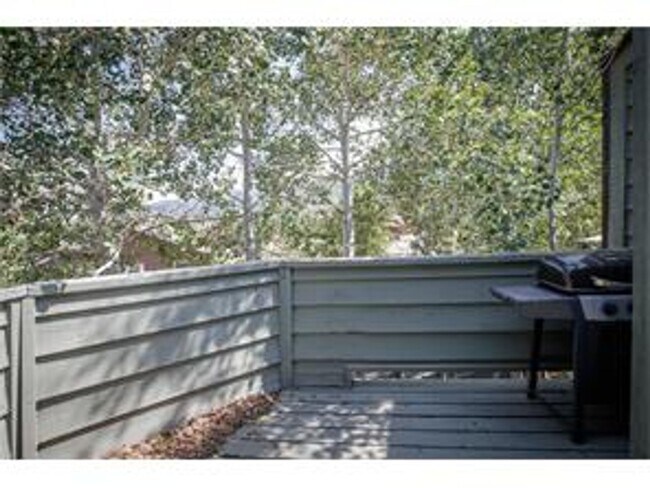Building Photo - Winter Seasonal Rental- 771F Riverbend