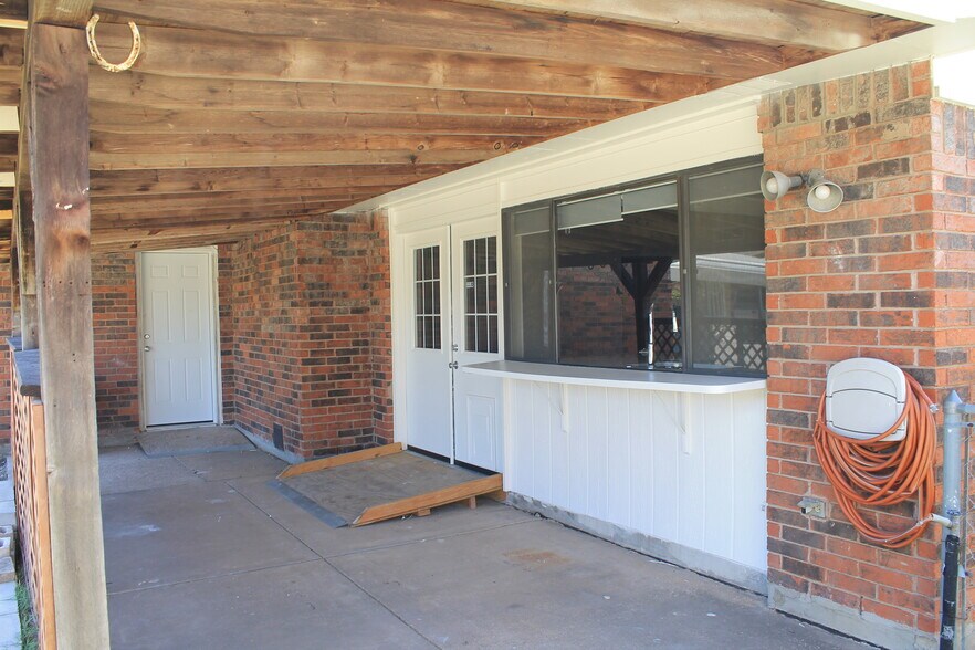 Building Photo - 4208 Arbor Dr