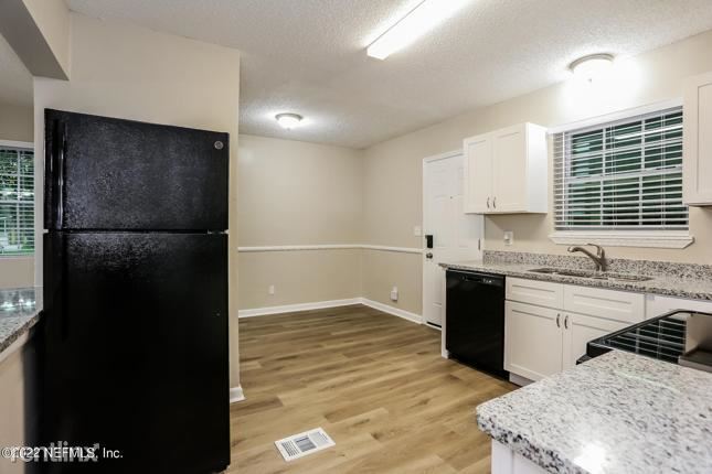 Building Photo - 3 br, 2 bath House - 5909 R Caribbean Ct N