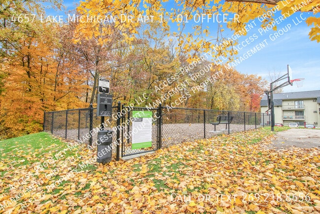 Building Photo - 4657 Lake Michigan Dr