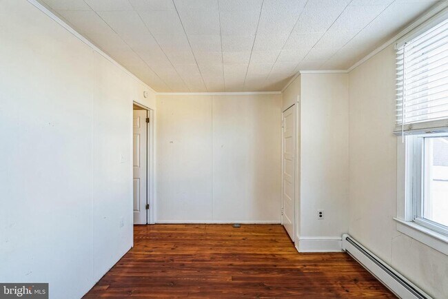 Building Photo - 1116 Maple St