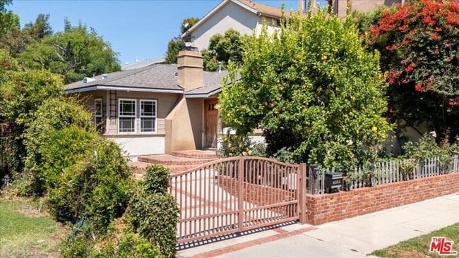 Primary Photo - 4385 Camellia Ave