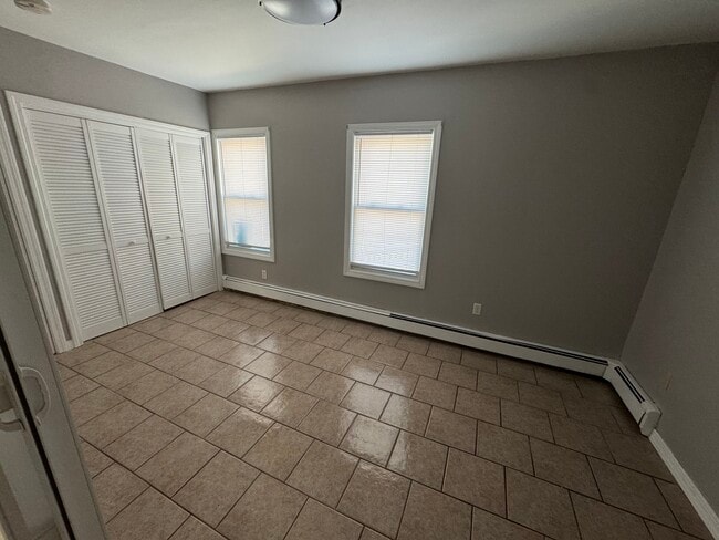 Building Photo - 40 S Whipple St