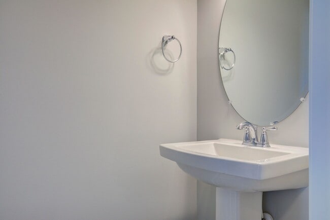 Building Photo - 521 Transom Wy