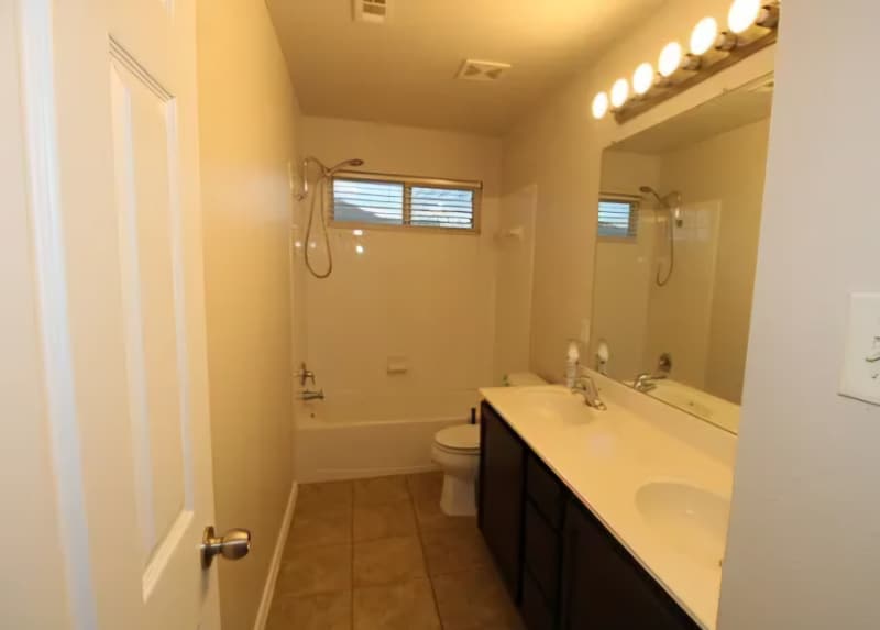 Building Photo - 2306 Jesse Dr