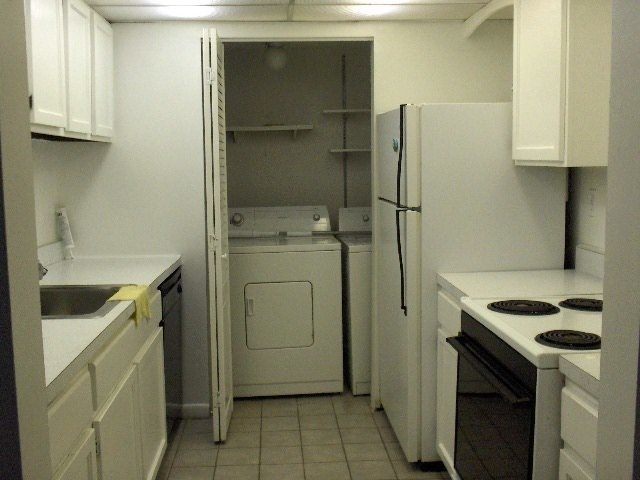 Primary Photo - Lovely 2 bedroom Mermaid Run Condominium