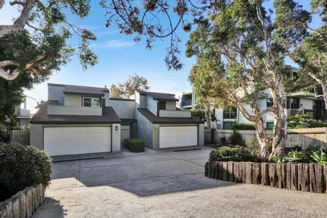 Building Photo - 410 Stratford Ct