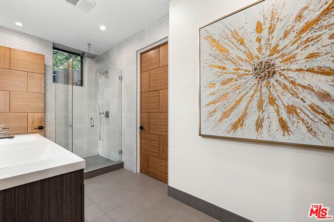 Building Photo - 3712 Broadlawn Dr