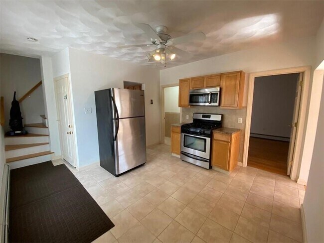 Building Photo - 52 Charpentier Ave