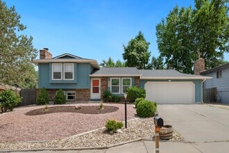 Building Photo - 2010 Lander Cir