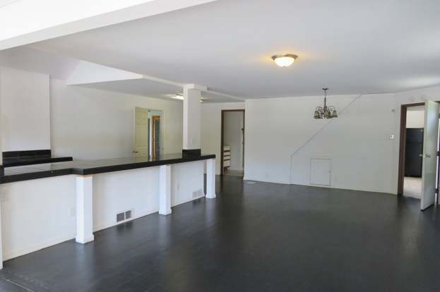 Building Photo - 544 N Hainesville Rd