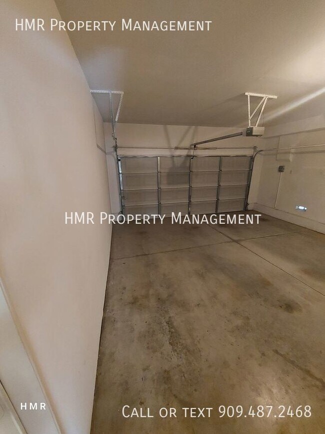 Building Photo - Tranquil Oasis: 4 Bedroom 3 Bath Two-Story