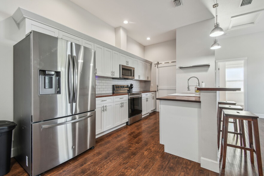 Building Photo - 720 S 22nd St