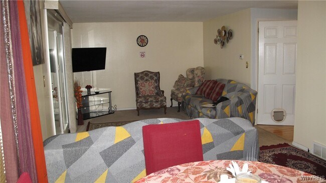 Building Photo - 4723 Tuscarora Rd