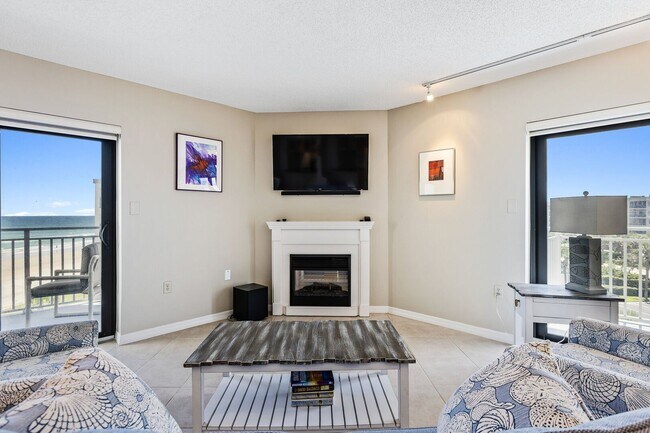 Building Photo - Fully Furnished Beautiful 2 Bedroom Seascape Towers Oceanfront Condo