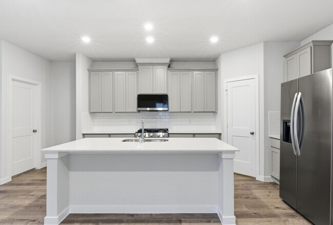 Building Photo - 4011 Ancient Honor Dr