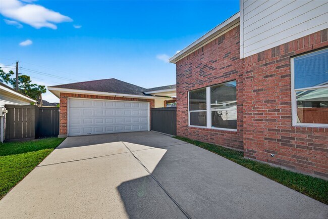 Building Photo - 12431 Rosa Ridge Ln