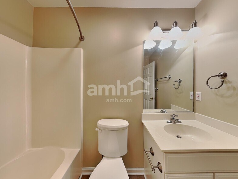 Building Photo - 3907 Gisbourne Dr