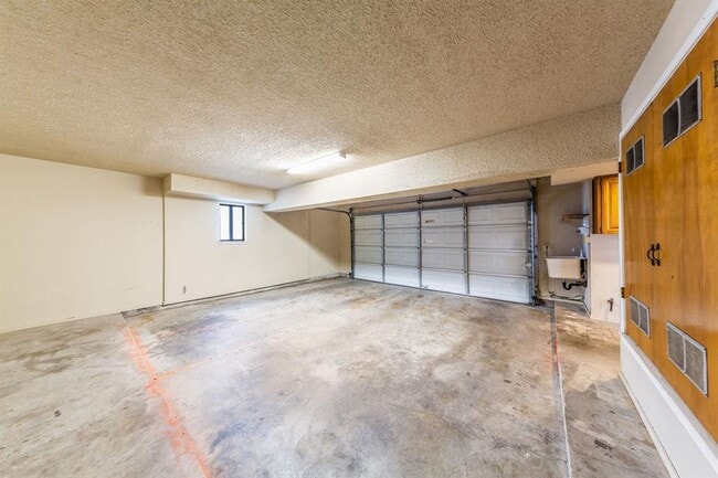 Building Photo - 8501 Fathom Cir