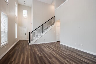 Building Photo - 16411 Little Pine Creek Dr