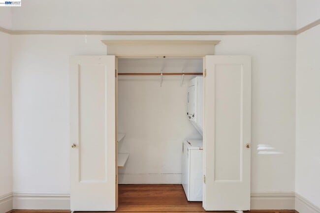 Building Photo - 1835 Prince St