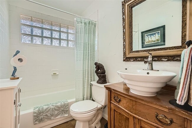 Building Photo - 9206 Robins Nest Ln