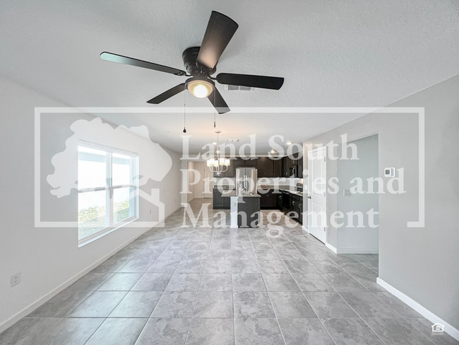 Building Photo - 4811 Rigging St