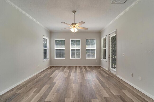Building Photo - 5604 Skimmer Dr