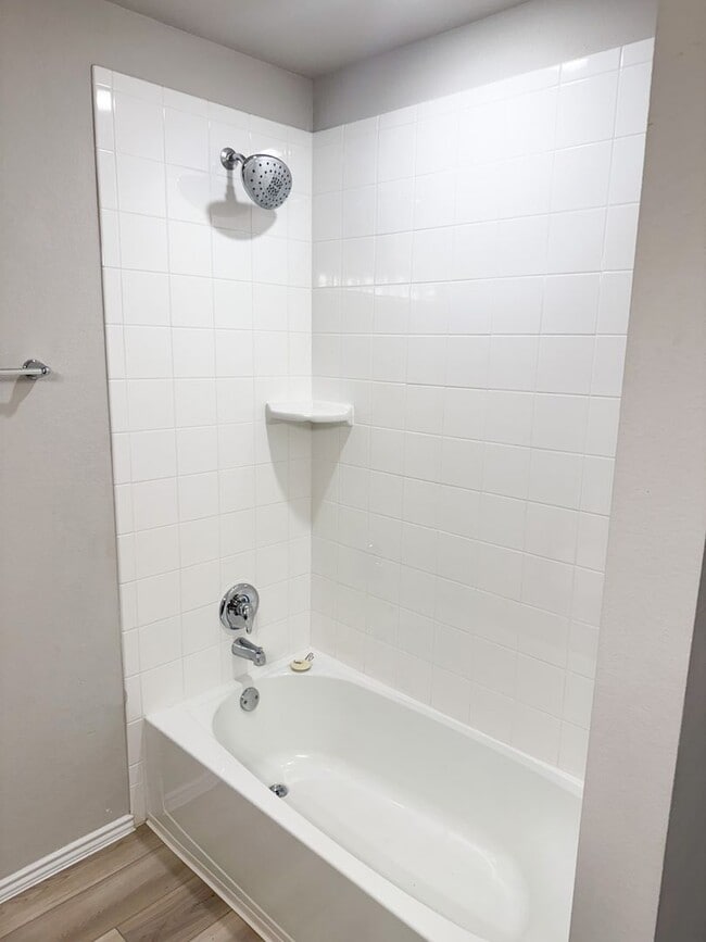 Building Photo - Available Now Beautiful 1 story, 4 bedroom, 2 bath, 2 car garage home with garage door opener and...