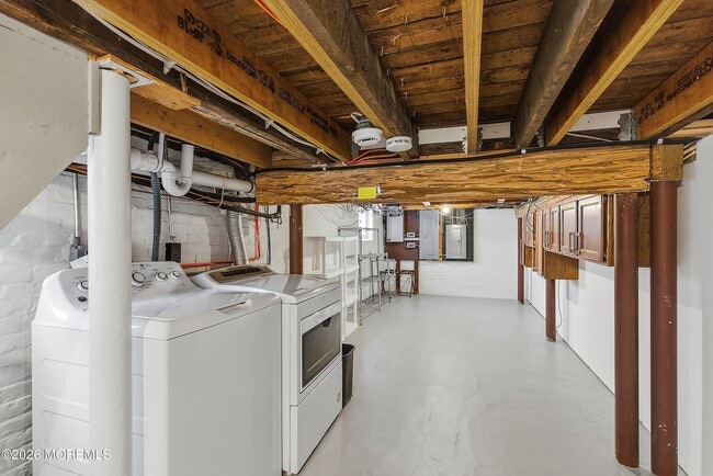 Building Photo - 131 Spring St