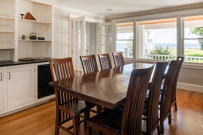 Building Photo - 2 Oak Knoll Rd