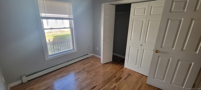 Building Photo - 18 Montgomery St