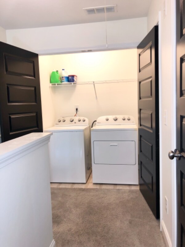 Building Photo - 1365 Memorial Dr SE