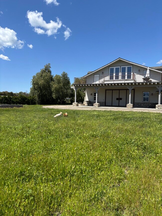 Building Photo - 3730 Roblar Ave