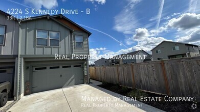 Building Photo - Beautiful 3BR 2.5BA New Townhome in Ridgef...