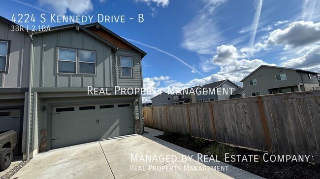 Primary Photo - 4224 S Kennedy Dr